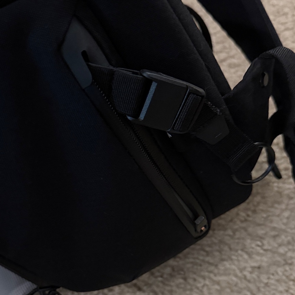 Mous Extreme Commuter Backpack with Lid - Black - 25l - Picture 12 of 13